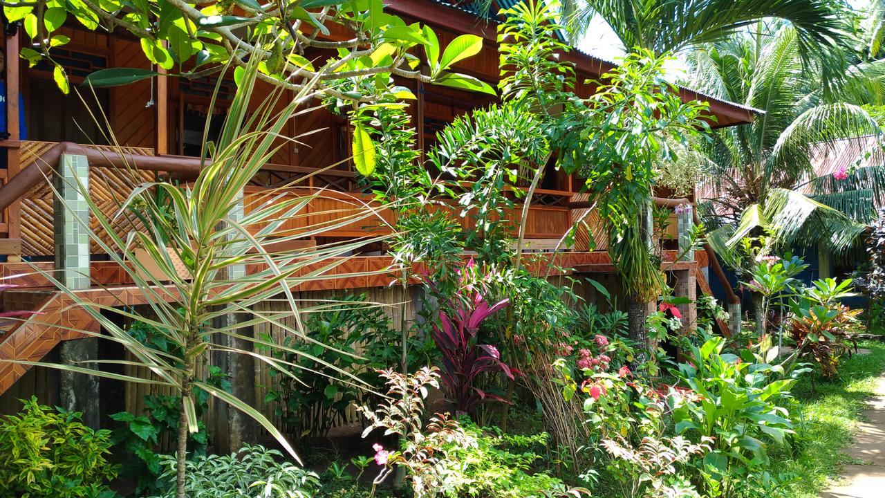 Panorama Backpackers Hotel บูนาแกน ภายนอก รูปภาพ